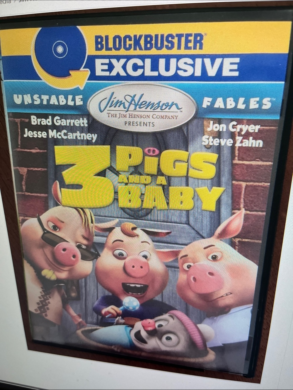 3 Pigs and a Baby (Blockbuster Exclusive) DVD - Blue and Yellow Cover